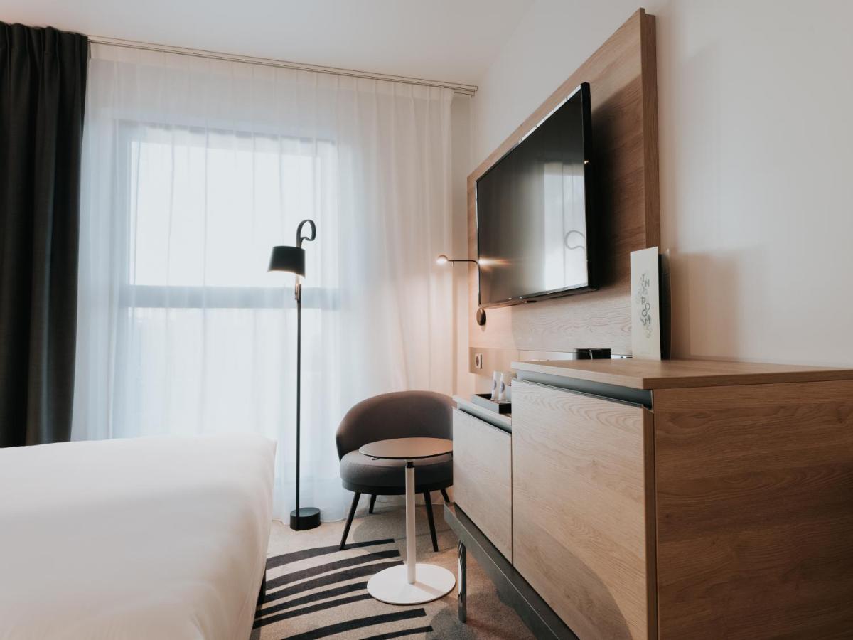 Novotel Angers Centre Gare Exterior foto